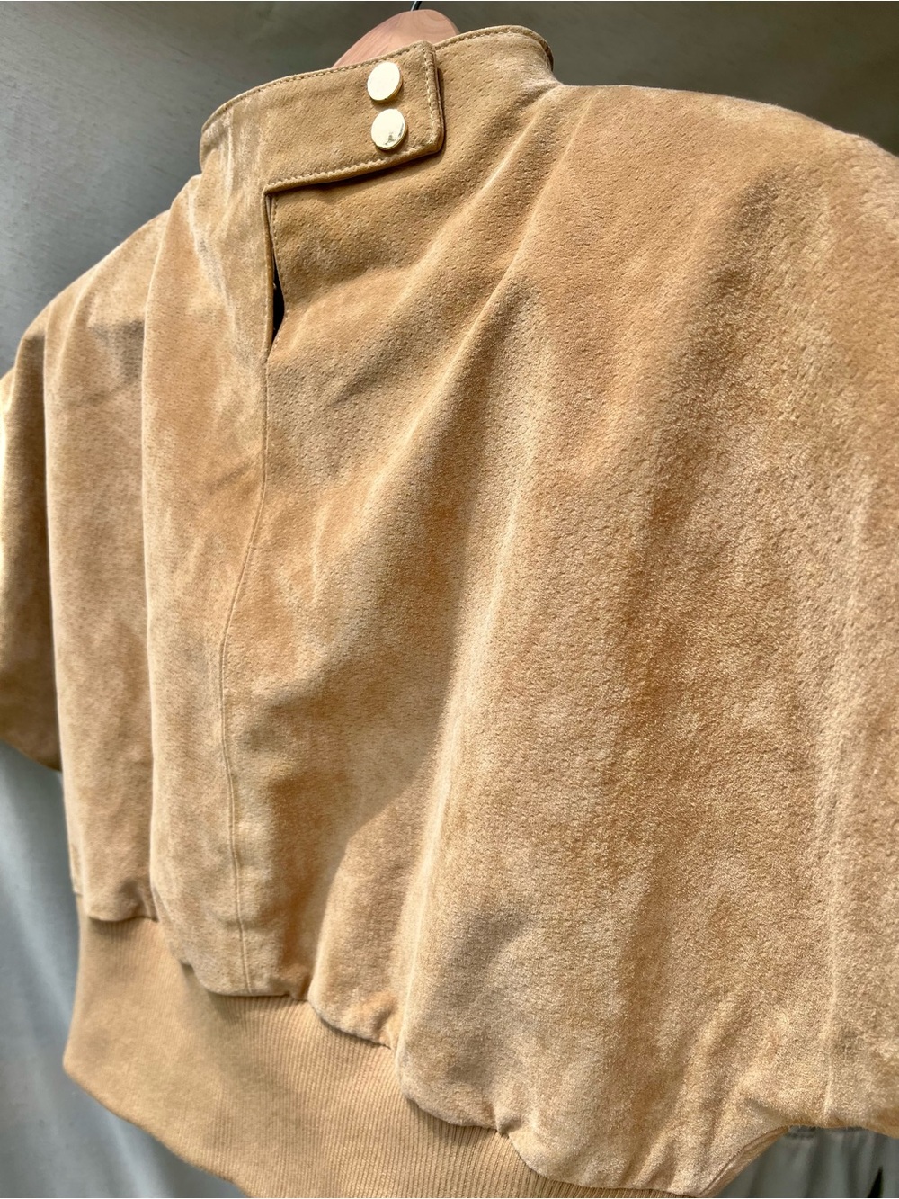 Zara Suede Leather Top High Neck Short Sleeves Snap Button Closure Beige Medium - Picture 13 of 16